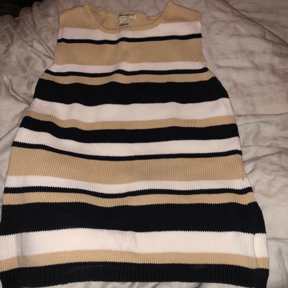 Knitted sweater vest